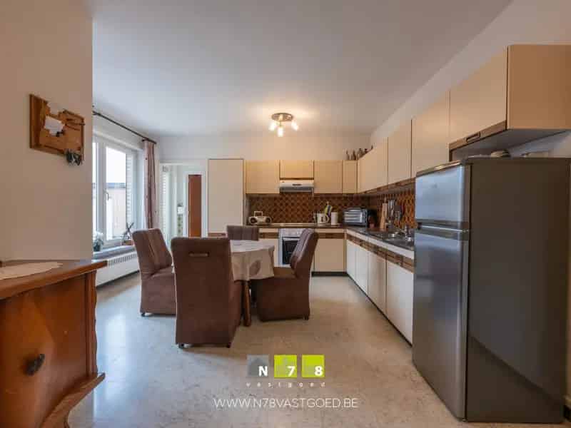 Huis te huur Meeiwijk 3 slaapkamers garage rustig gelegen