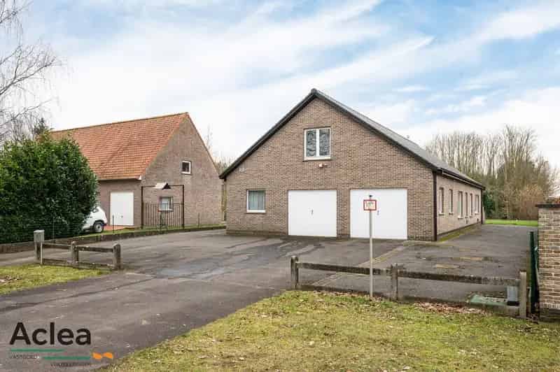 Ruime woning met veel extra potentieel op een mooi zuid gericht perceel