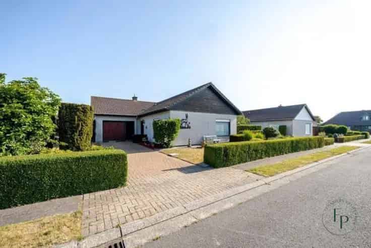 Bungalow Te Koop Adegem: Instapklare woning met 3 slaapkamers
