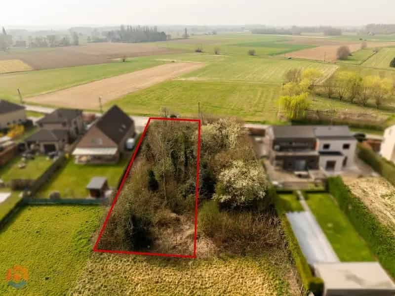 Bouwgrond van 671 m² voor halfopen bebouwing te Tildonk