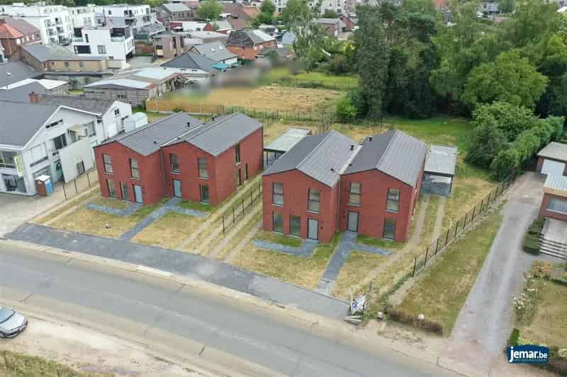 4 nieuwbouwwoningen met tuin. 6% BTW mogelijk!!!