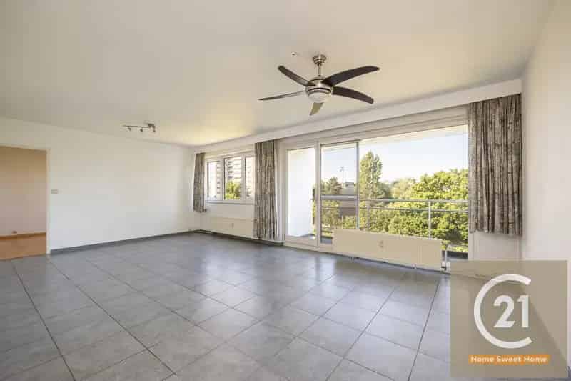 Appartement te huur 1 slaapkamer met terras nabij ringweg