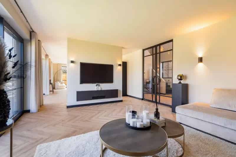 Prachtig luxueuze villa met hoogwaardige materialen in een doodlopende straat te Achel