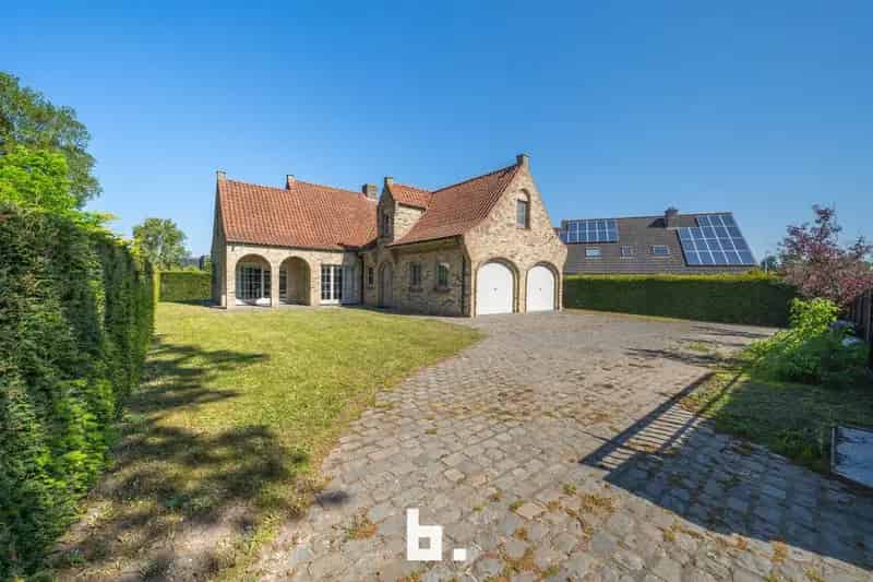 Ruime Villa te Huur in Varsenare Nabij E40