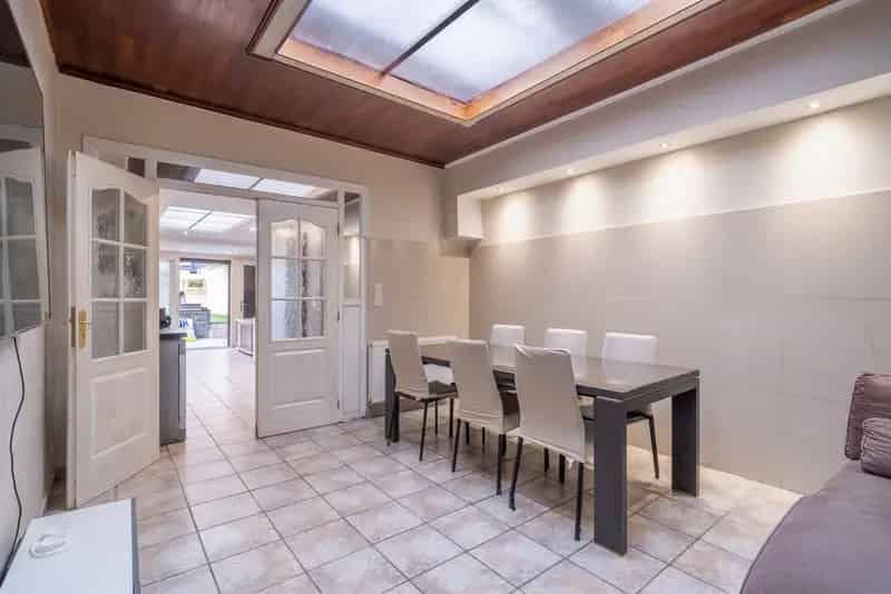 RUIME GEZINSWONING MET 4 SLAAPKAMERS