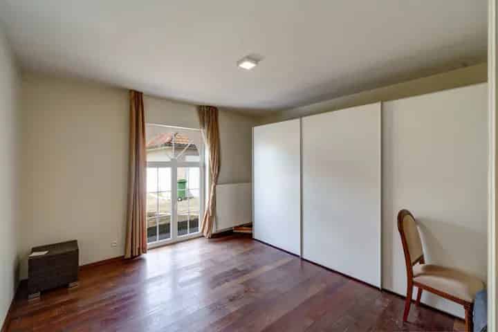 Prachtige woning met aparte garage op 10a39ca te Testelt