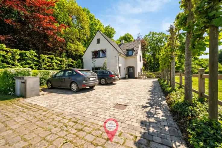 Huis Te Koop Idyllisch gelegen met 360 graden zicht op groen