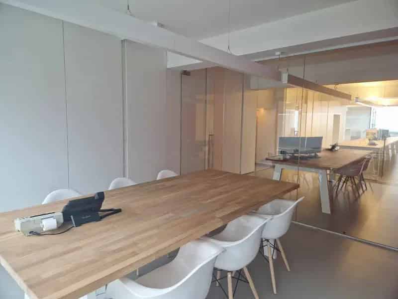 Gerenoveerde kantoorruimte in centrum Lede