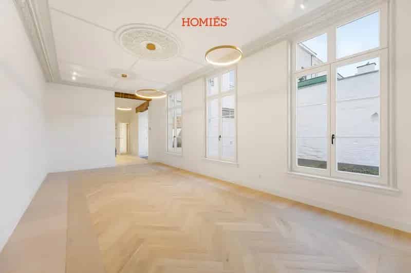 Exclusief historisch pand, met vier luxueuze appartementen