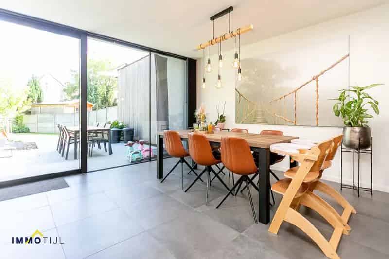 Luxueuze architecturale woning met 2 tot 3 kamers.