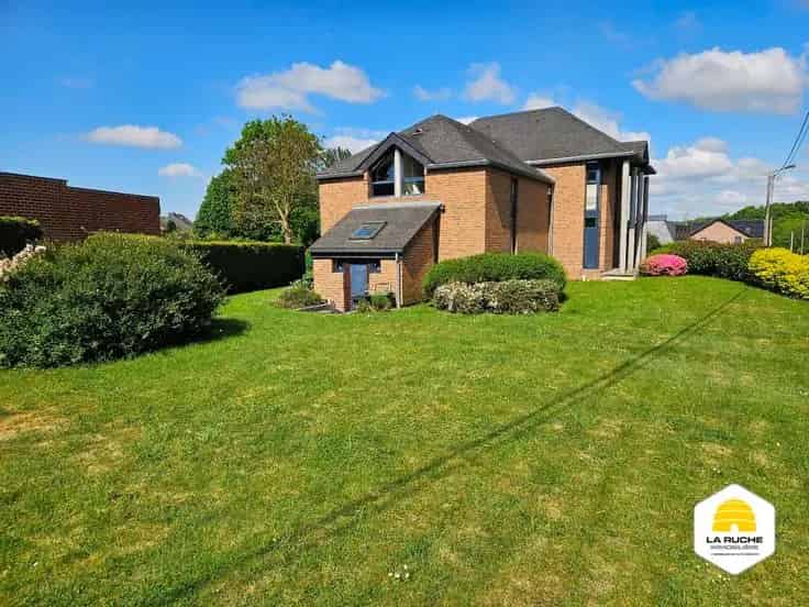 Villa te Koop 270m² 4 slaapkamers Garage Tuin 12 are