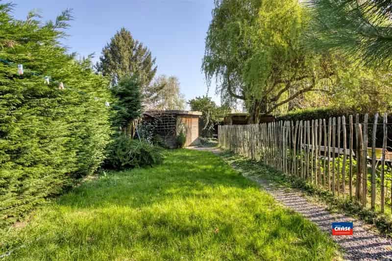 Huis te huur Mortsel: 3 slaapkamers, tuin, recent gerenoveerd