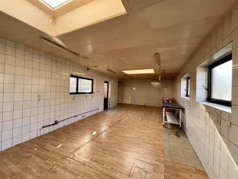 Uniek Pand van 385 m² met Onbeperkte Mogelijkheden