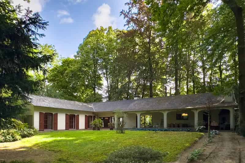 Huis te huur Ronsele: Unieke Villa te renoveren