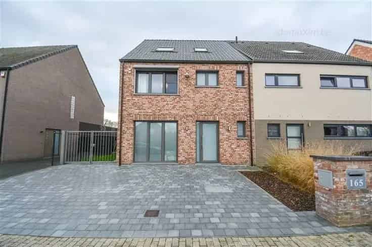 Moderne Gezinswoning Nabij Centrum