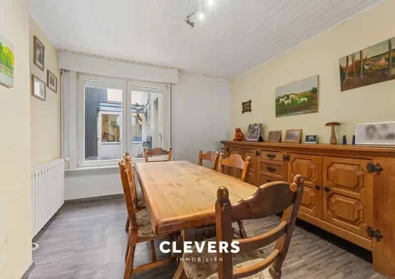 Rijwoning met 3 slaapkamers nabij het strand