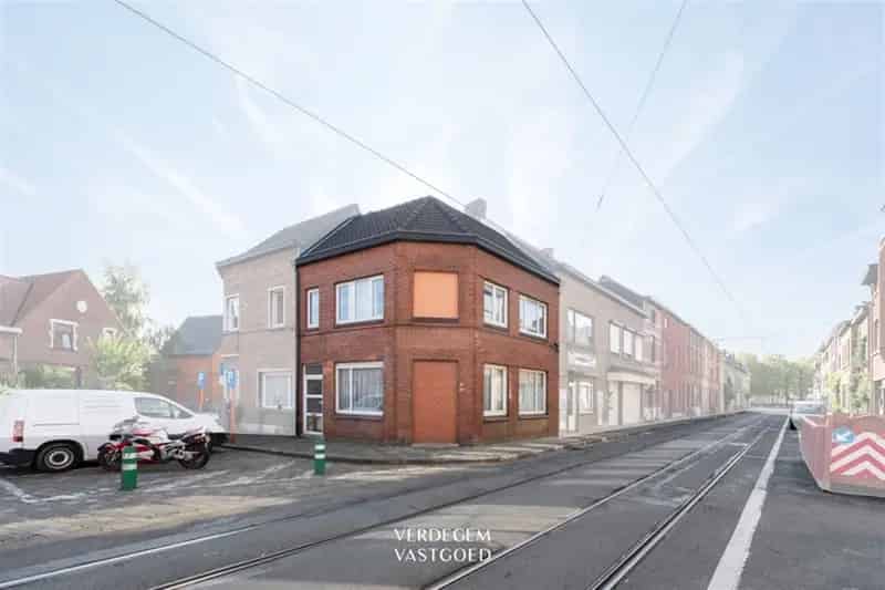 Woning met 2 slaapkamers aan het Van Beverenplein
