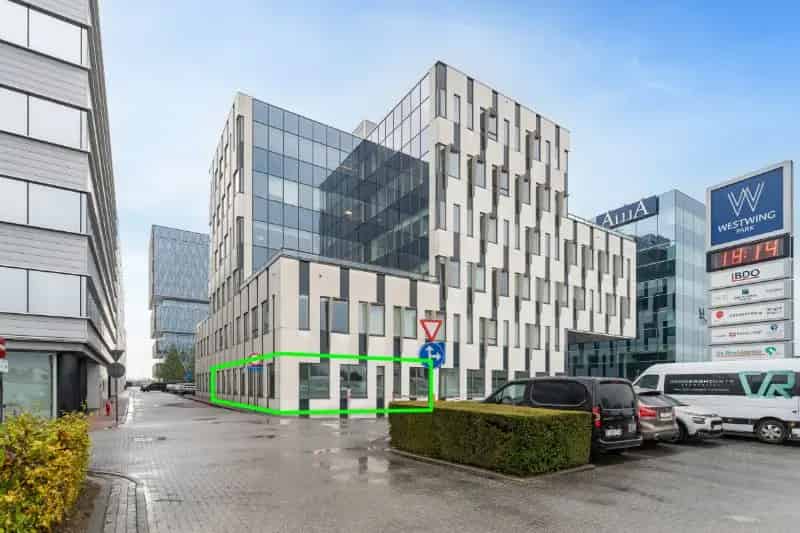 Instapklare kantoorruimte te koop op Westwing Park