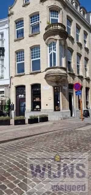Handelspand met centrale ligging in Lier