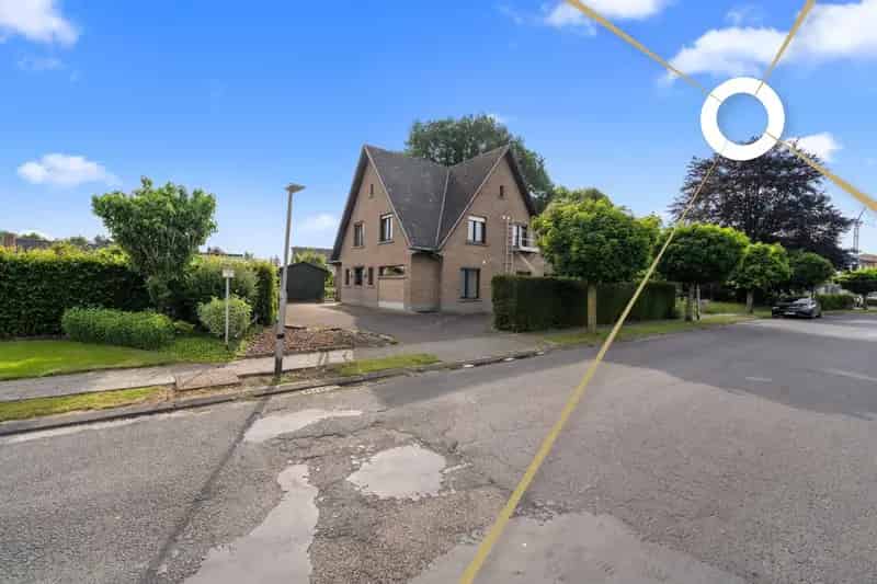 Charmante villa met 7 slaapkamers op een ruim perceel te Ieper