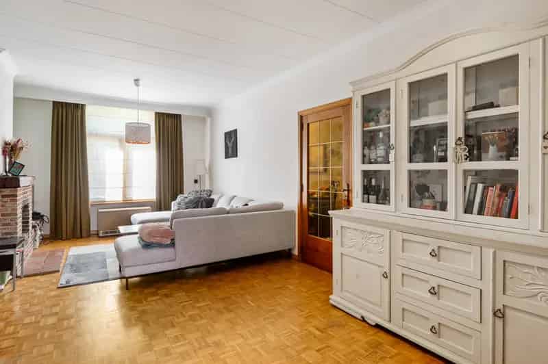 Ruime woning te Deurne Zuid met 4 slaapkamers en tuin