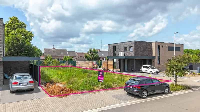 Mooie bouwgrond voor open bebouwing in doodlopende straat!