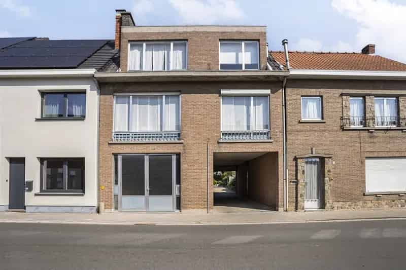Huis te koop Vrasene: te moderniseren woning met veel ruimte