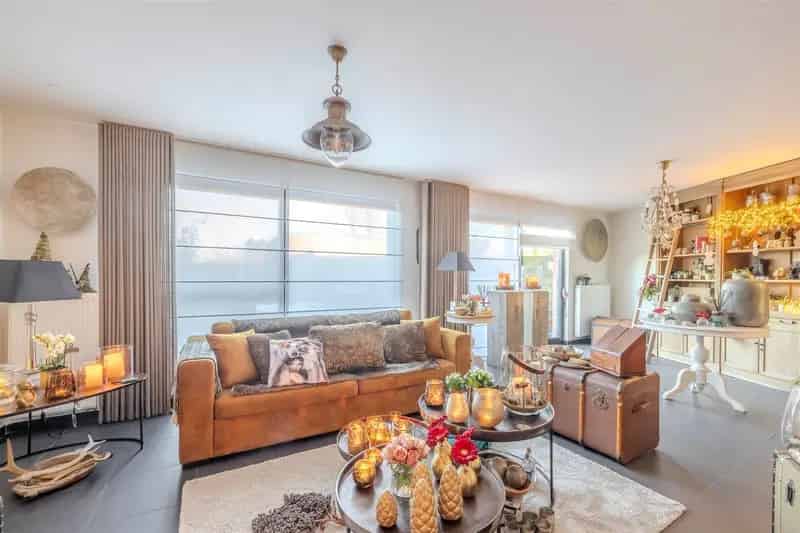 Uniek gerenoveerd gelijkvloers appartement met tuin op toplocatie
