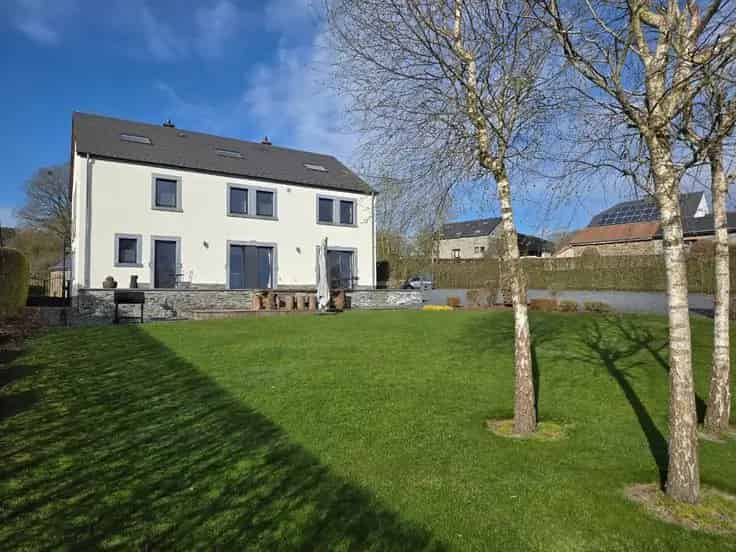 Luxe Villa Te Koop Nabij Bastogne 8 Slaapkamers