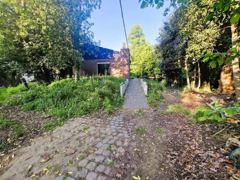 Huis te huur te Putte: Renovatieproject op ruim perceel