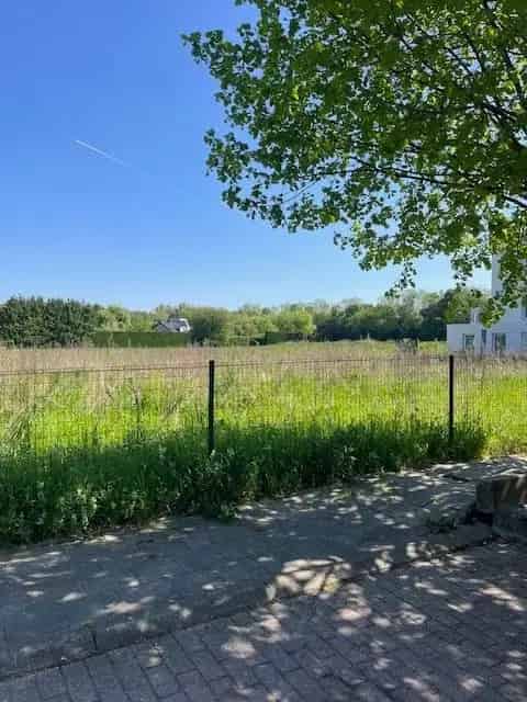 Perceel grond van 2a 24ca