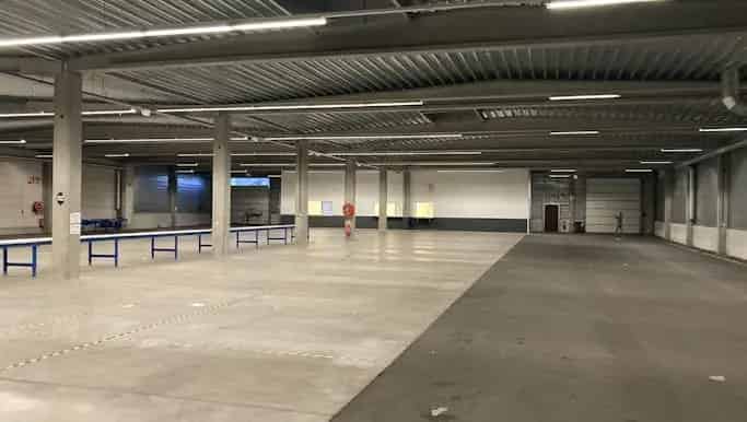 Magazijn met bureel te huur in Drongen - Magazijn met bureel T9051-231798 - Dewaele