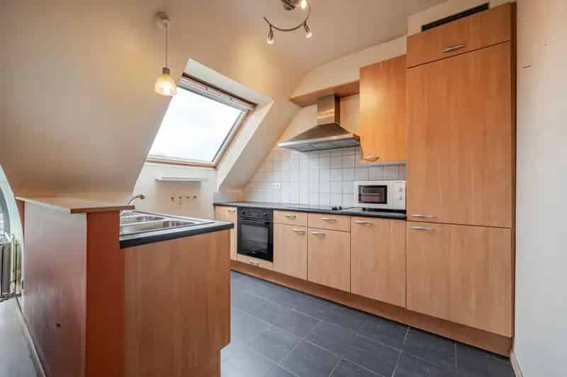 Duplexappartement met 2 slaapkamers te koop in Zwijnaarde!