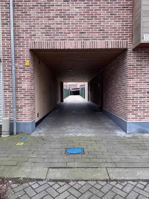 Overdekte parkeerplaats te koop in Kieldrecht