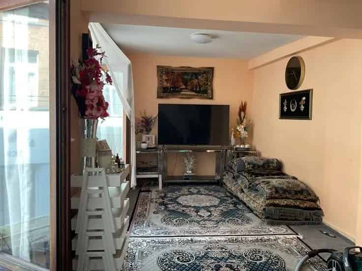 Opbrengsteigendom te koop - 2 handelspanden & 5 appartementen - Toplocatie Sleepstraat, Gent