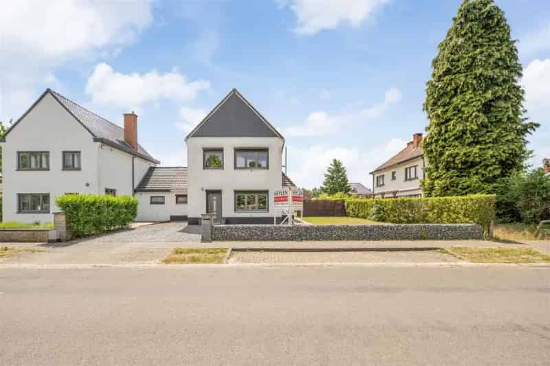 Charmante HOB in residentiële wijk