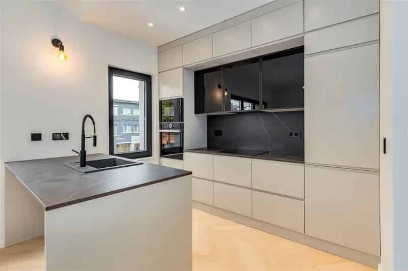 Appartement te huur Mortsel 2 slaapkamers 2 badkamers gerenoveerd