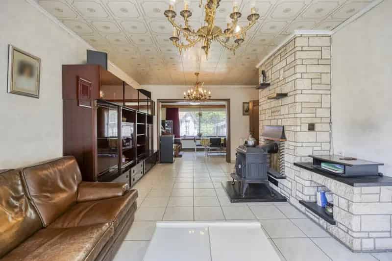 Huis met drie slaapkamers in Dilbeek