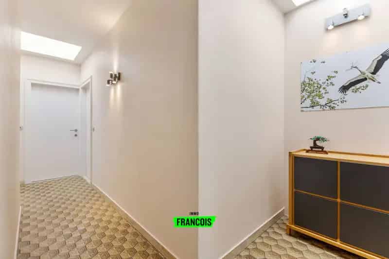 Gerenoveerd Penthouse te Esen 130m² Ruim Terras