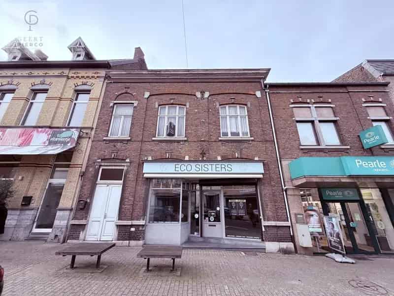 Stijlvol en ruim pand met unieke mogelijkheden in de Stationsstraat
