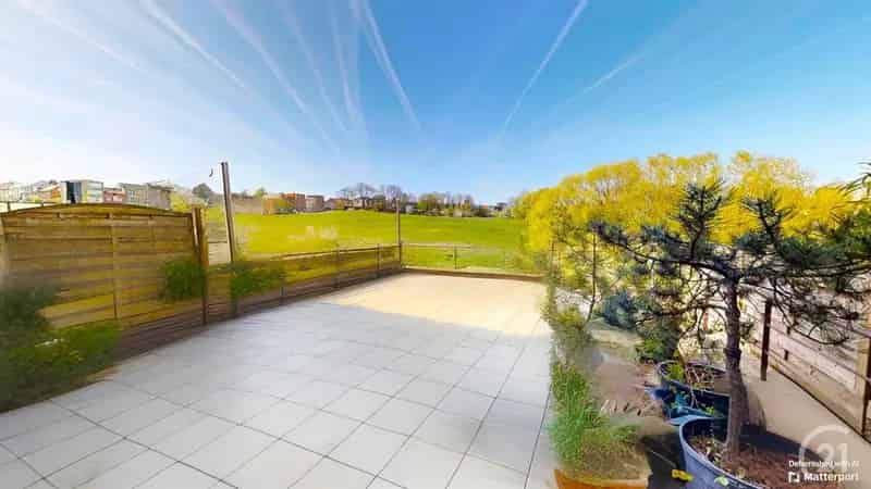 Gelijkvloersappartement met Terras en Uitzicht te Huur