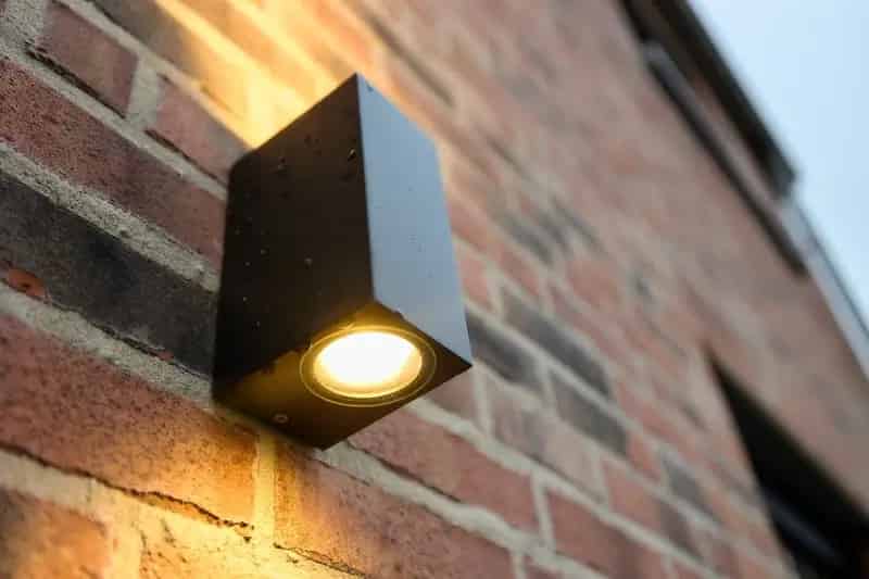 Afgewerkte halfopen nieuwbouwwoning te Roeselare