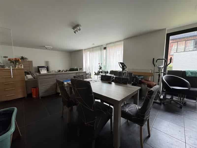 Appartement te huur 4 slaapkamers grote tuin