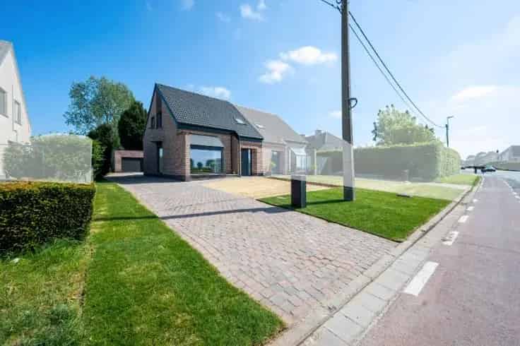 Huis Te Koop: Instapklare Halfopen Bebouwing 3 slaapkamers