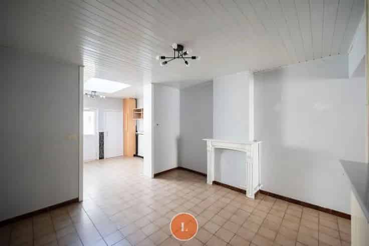Huis Te Koop Menen: Starterswoning 2 slaapkamers Geen Renovatieplicht