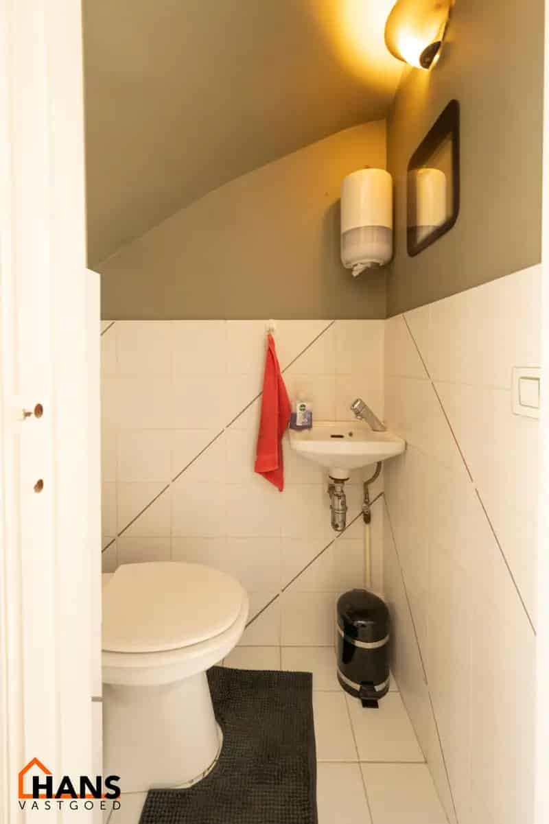 Verzorgde bel-étage in rustige wijk.