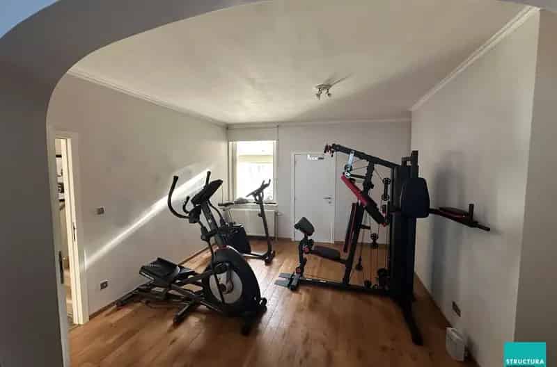 Woning met diverse mogelijkheden ( vrij beroep, praktijk,...)