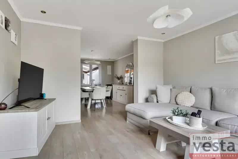 Gerenoveerde woning met 3 slaapkamers, ruime tuin en landelijke charme