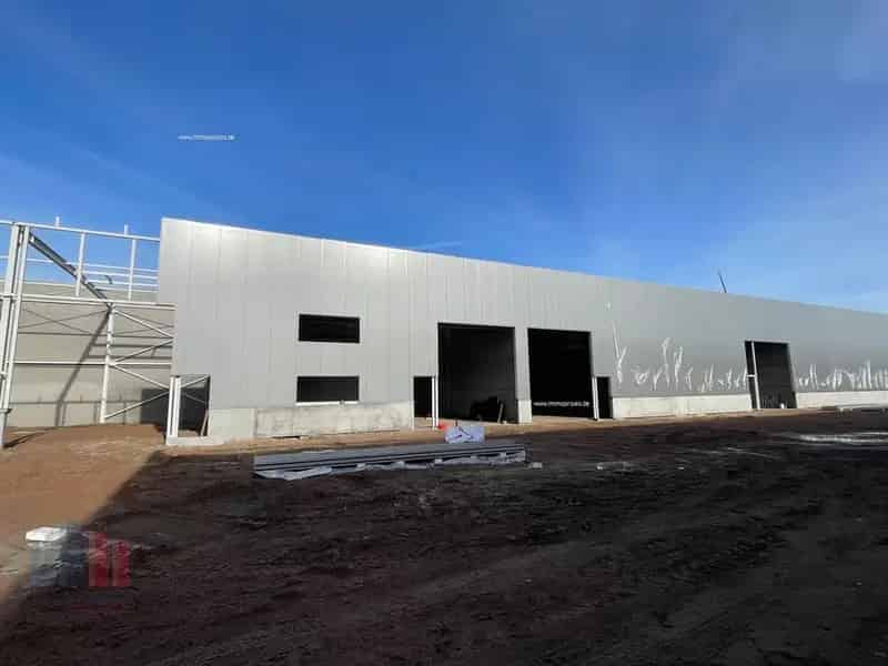 Nieuwbouw bedrijfsgebouw te koop in Brugge