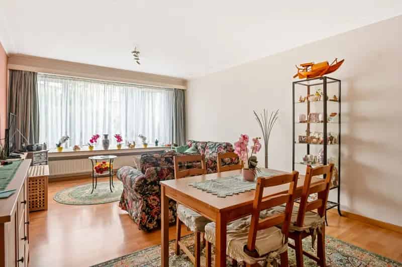 Gelijkvloers Appartement te Huur Ekeren Rustige Buurt Nabij Groen